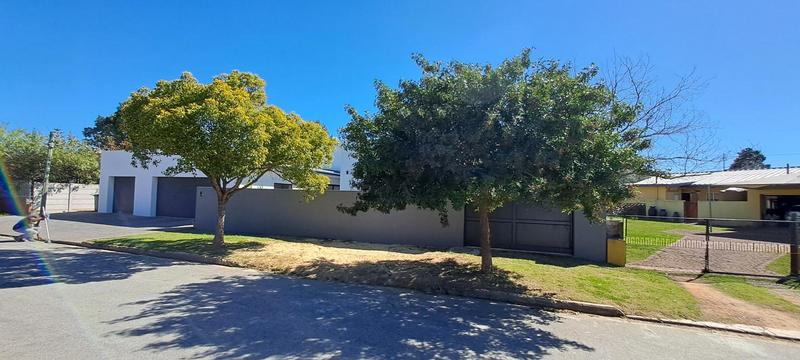 5 Bedroom Property for Sale in Riversdale Western Cape